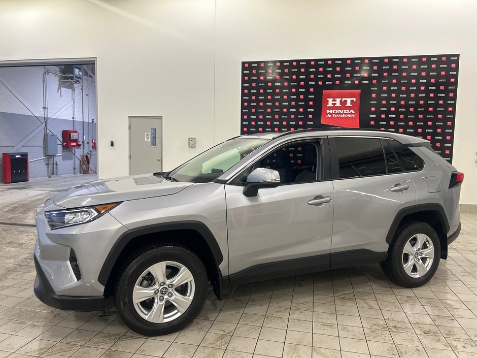 Toyota RAV4 XLE 2021-1