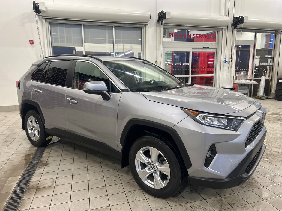 Toyota RAV4 XLE 2021-4