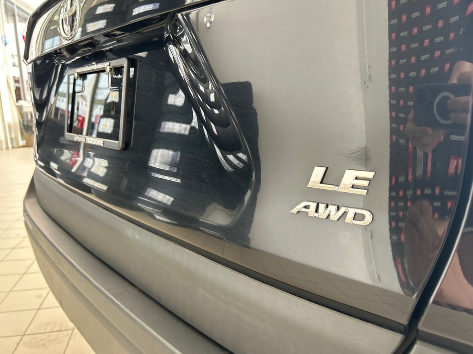 2021 Toyota RAV4 LE-10