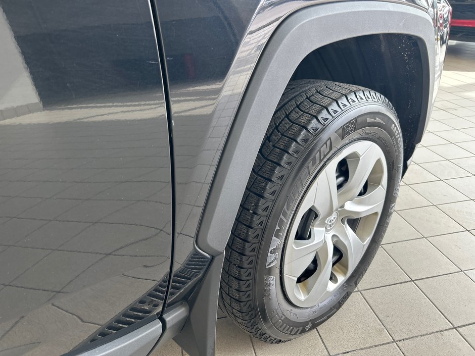 2021 Toyota RAV4 LE-14