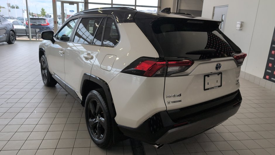 2021 Toyota RAV4 Hybrid  XSE-8