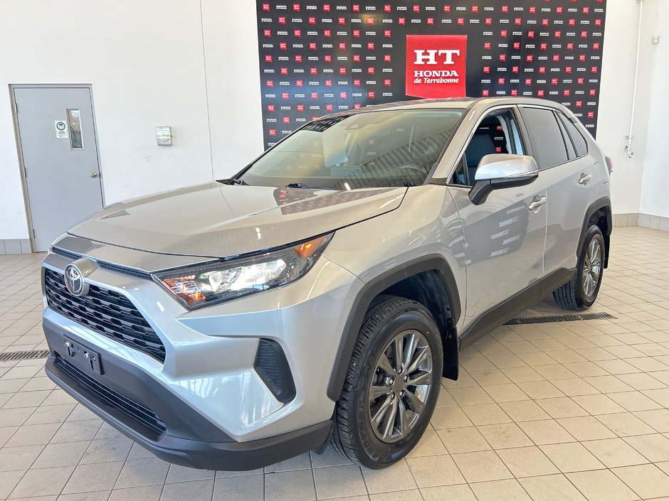 Toyota RAV4 LE 2022-0