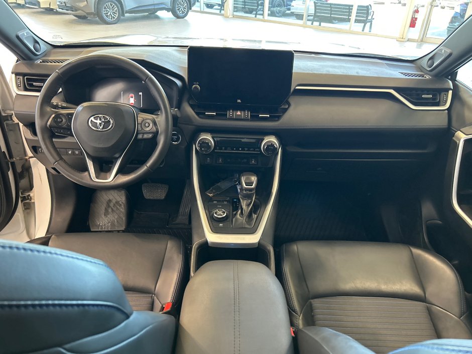 Toyota RAV4 Hybrid XSE 2023-11