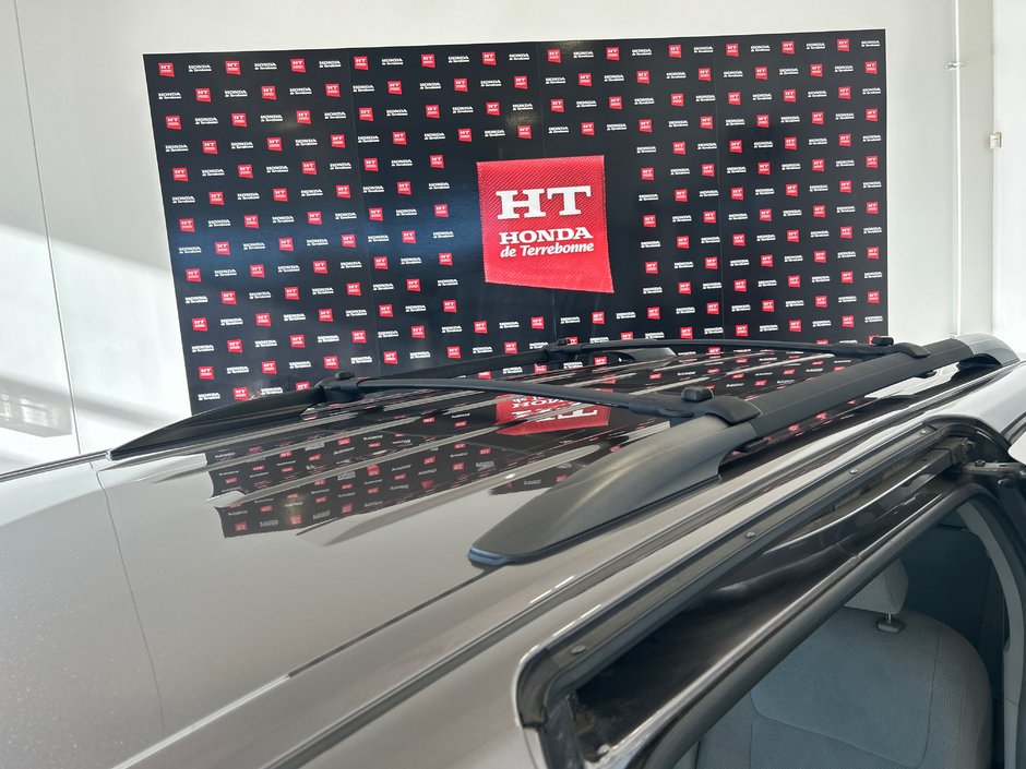 Toyota Sienna CE 2015-13