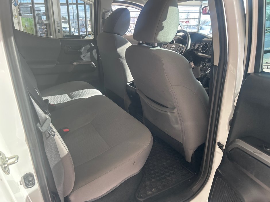 2018 Toyota Tacoma SR5-11