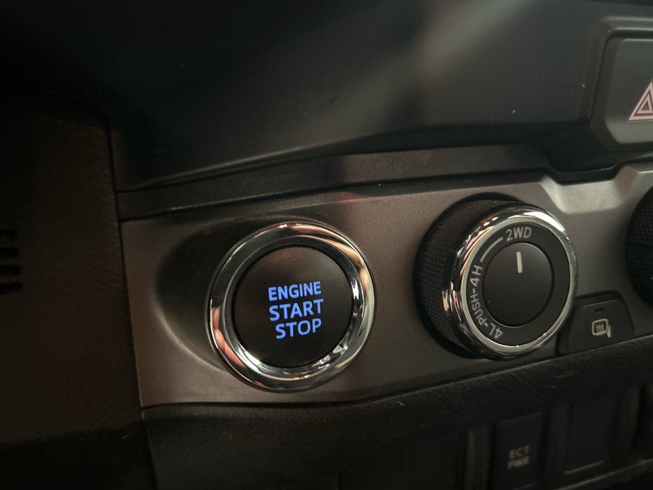2020 Toyota Tacoma TRD Sport-19