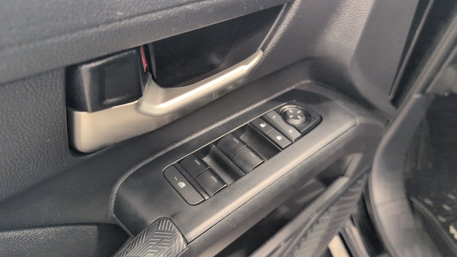 Toyota Tacoma TRD Sport 2024-15