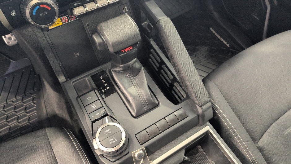 Toyota Tacoma TRD Sport 2024-17