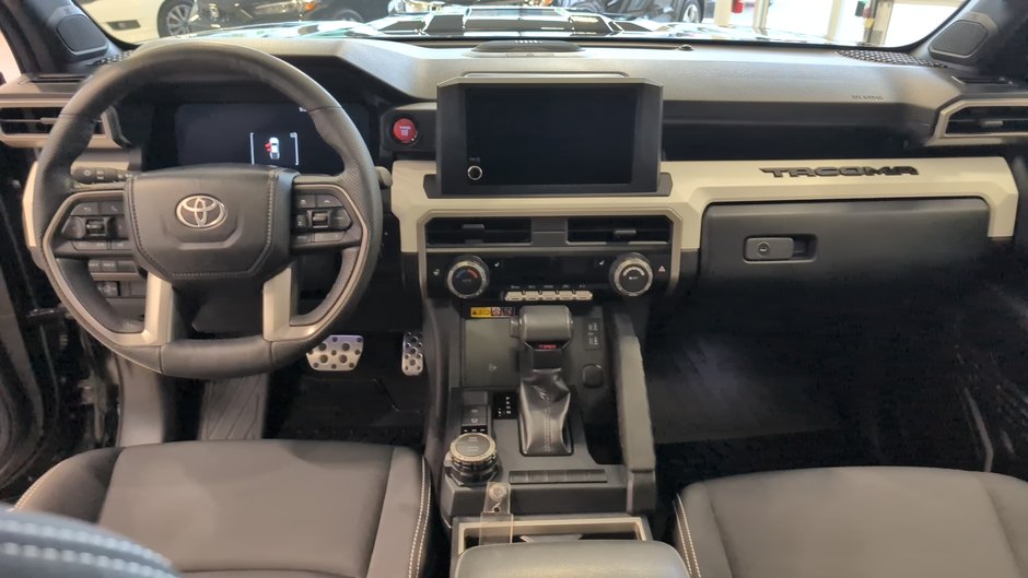 Toyota Tacoma TRD Sport 2024-13