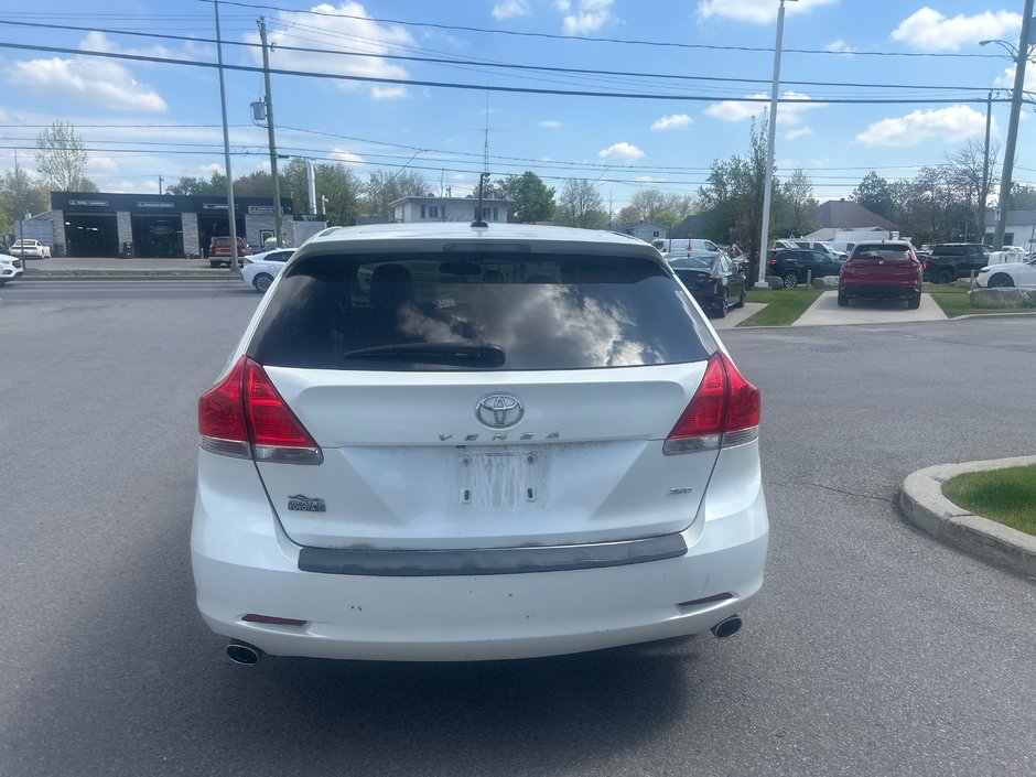 Toyota Venza  2009-4