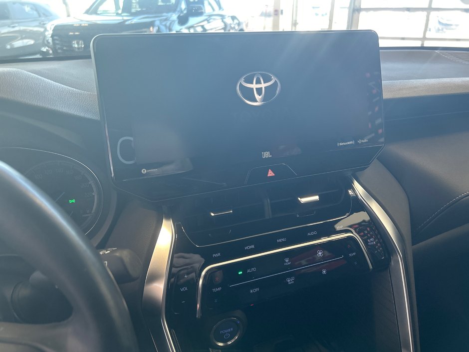 Toyota Venza Hybrid XLE 2021-22