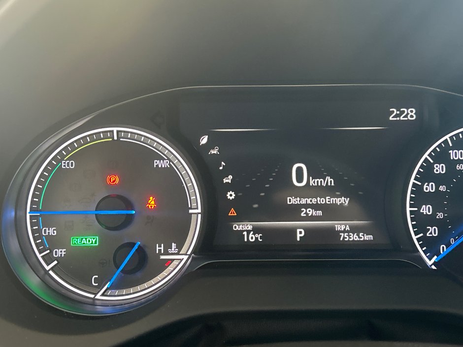 Toyota Venza Hybrid XLE 2021-28