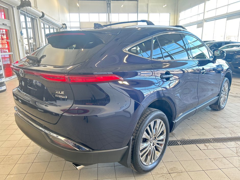 Toyota Venza Hybrid XLE 2021-5