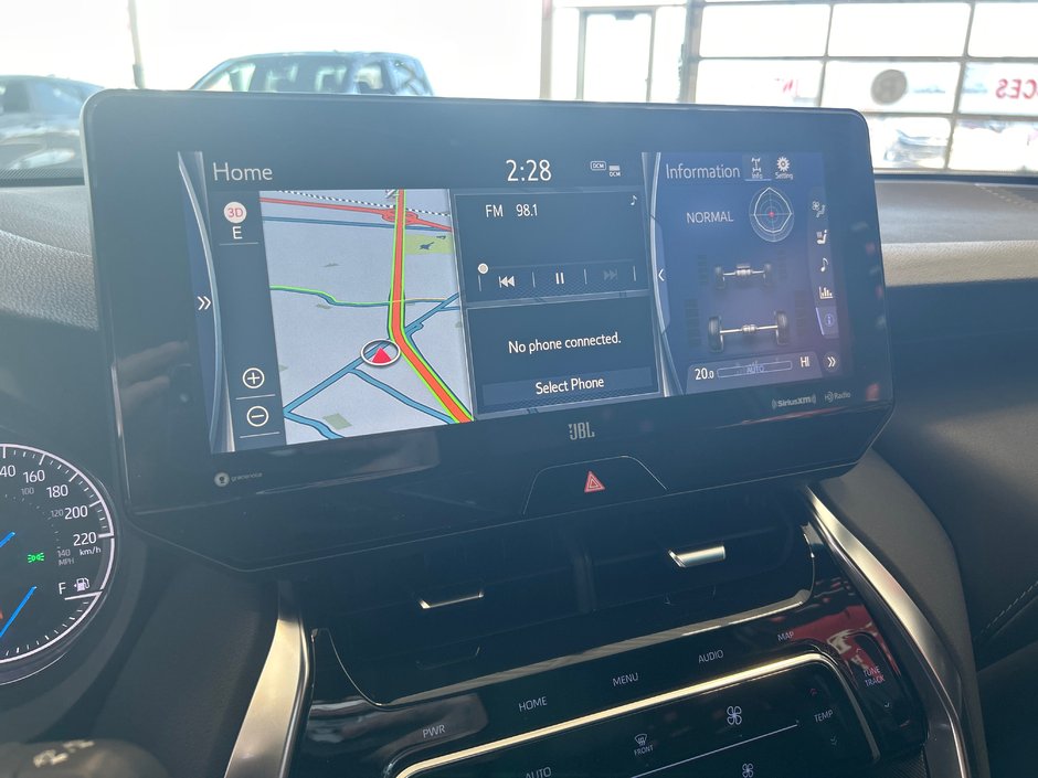 Toyota Venza Hybrid XLE 2021-29