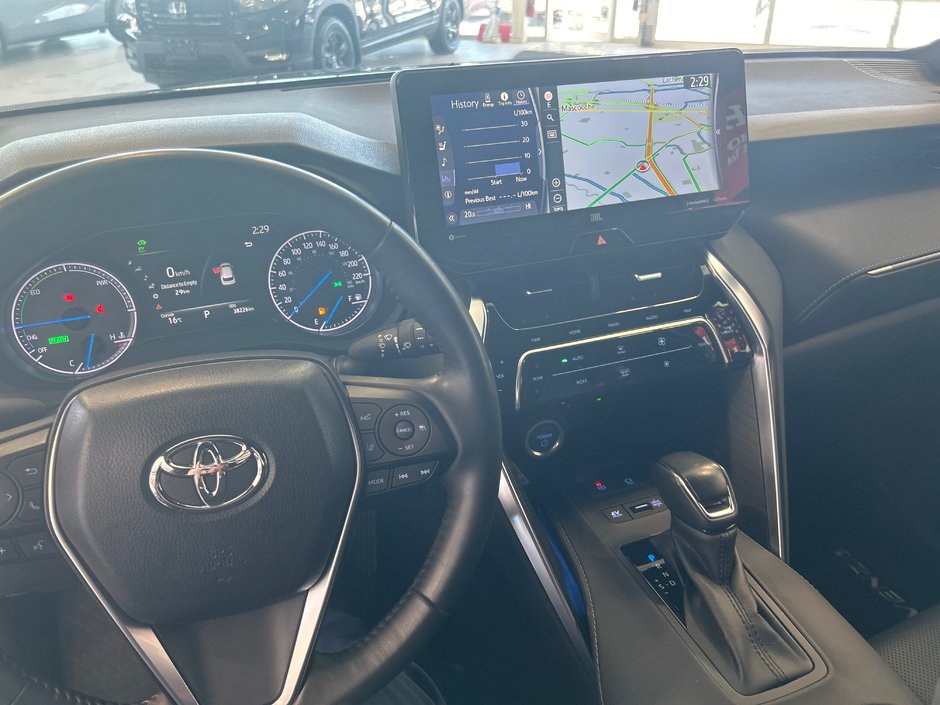 Toyota Venza Hybrid XLE 2021-33