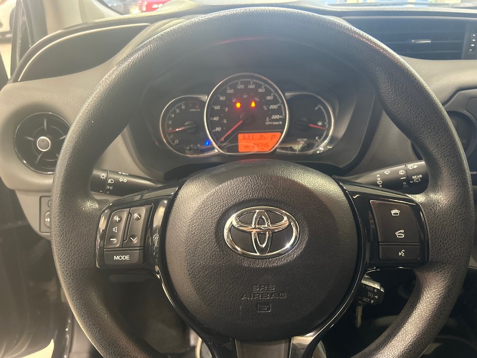 2019 Toyota Yaris Hatchback LE-22