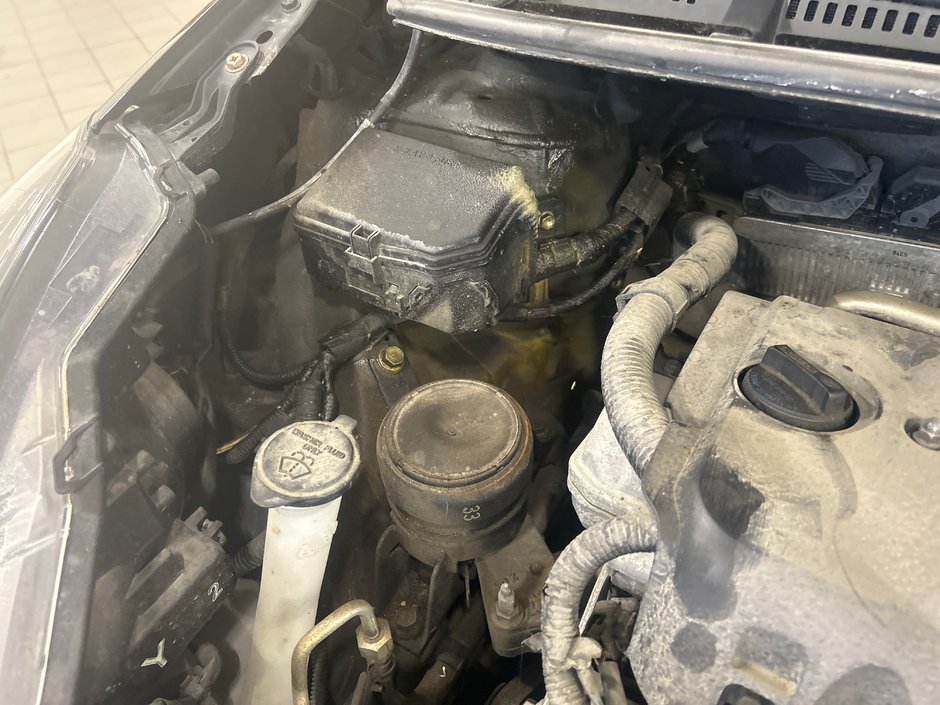 2019 Toyota Yaris Hatchback LE-15