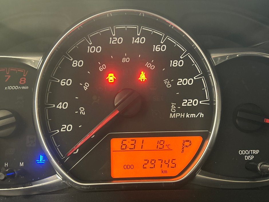 2019 Toyota Yaris Hatchback LE-25