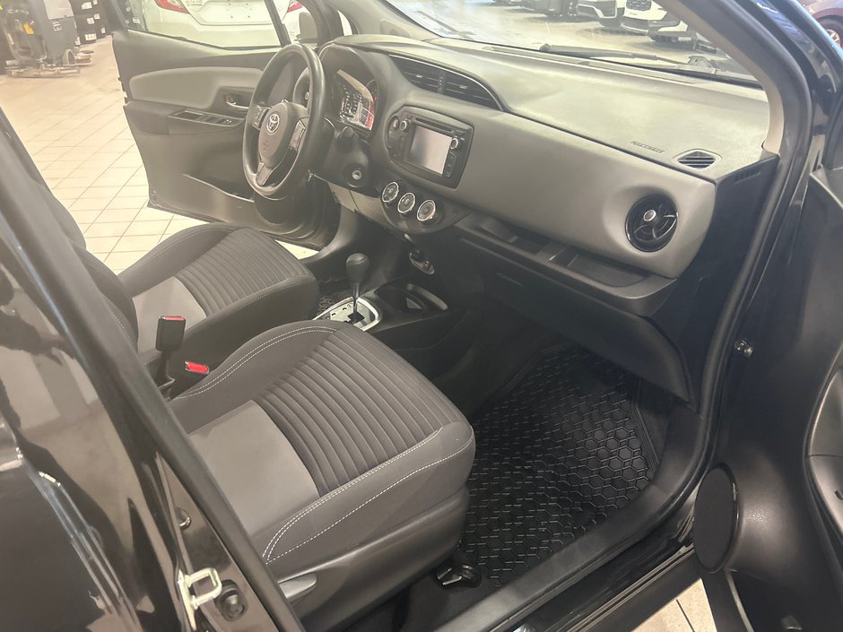 2019 Toyota Yaris Hatchback LE-13