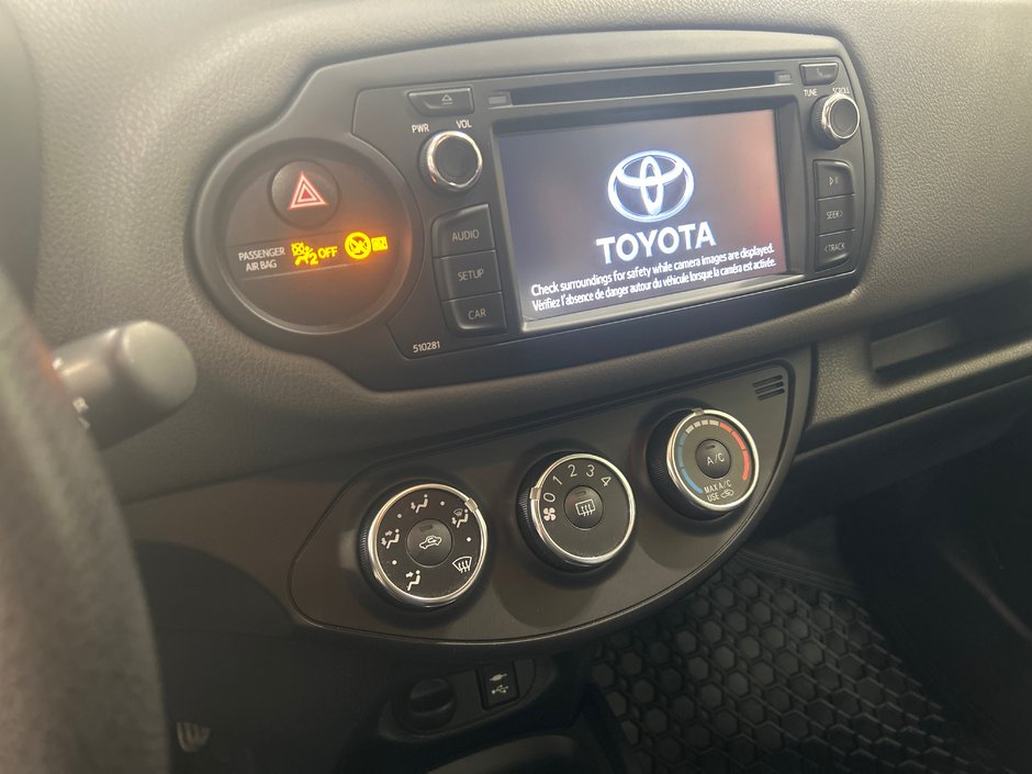 2019 Toyota Yaris Hatchback LE-20