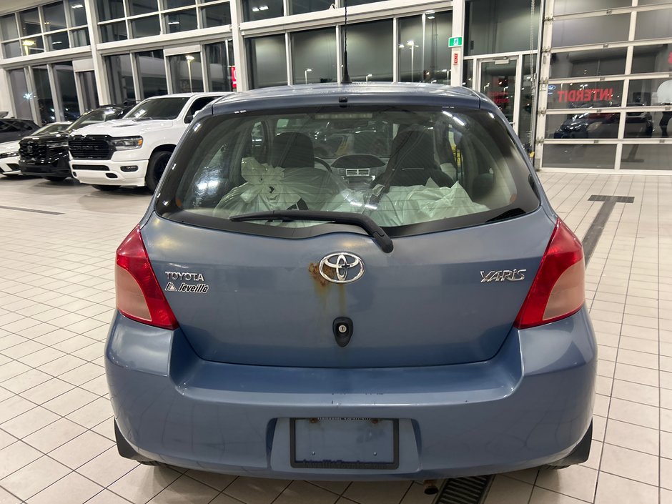 Toyota Yaris  2008-6