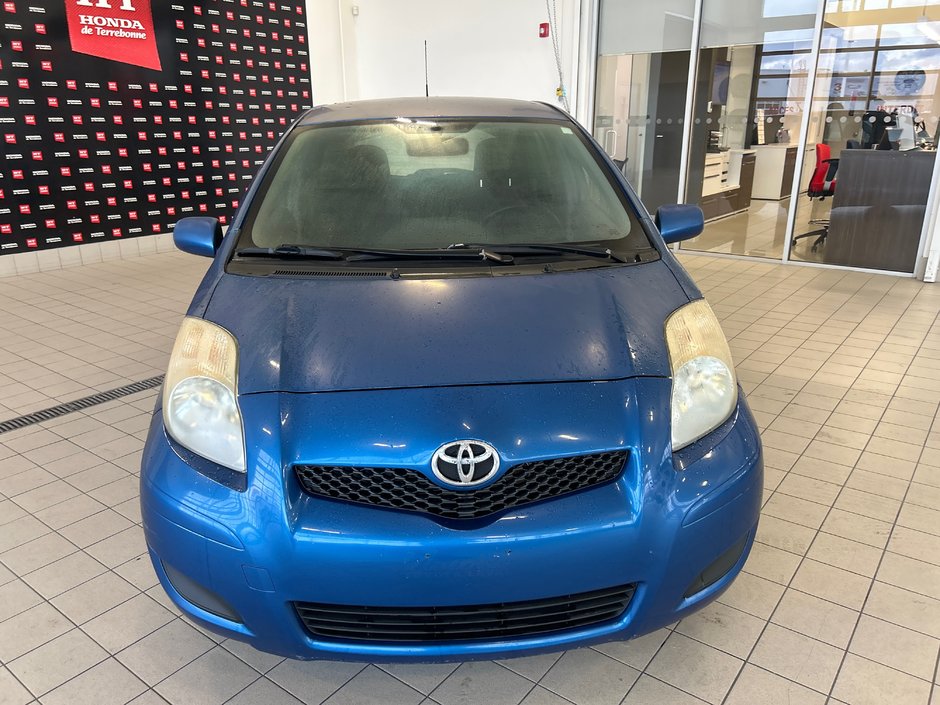 Toyota Yaris  2009-8