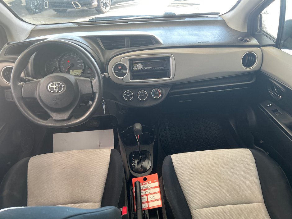 Toyota Yaris LE 2012-13