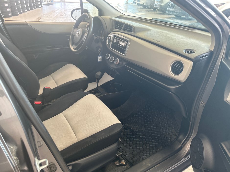 Toyota Yaris LE 2012-14