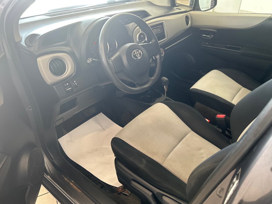 Toyota Yaris LE 2012-15