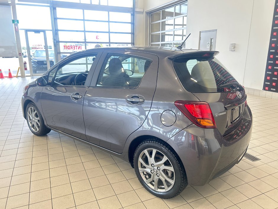 2015 Toyota Yaris SE-7