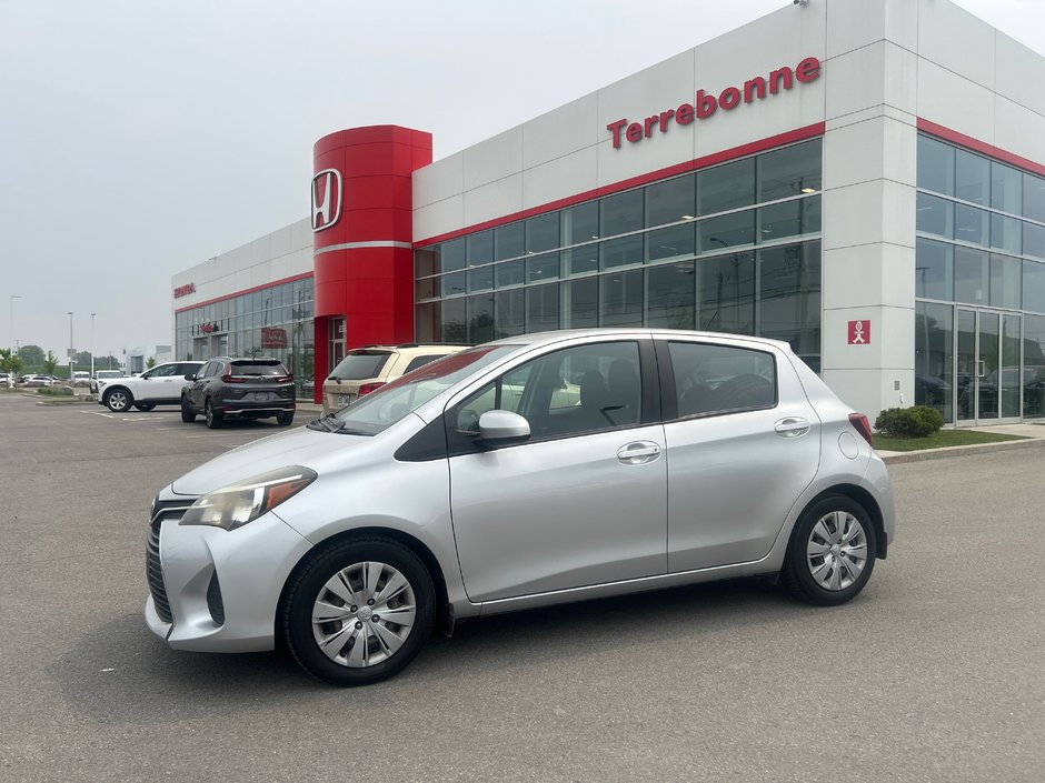 Toyota Yaris LE 2015-0
