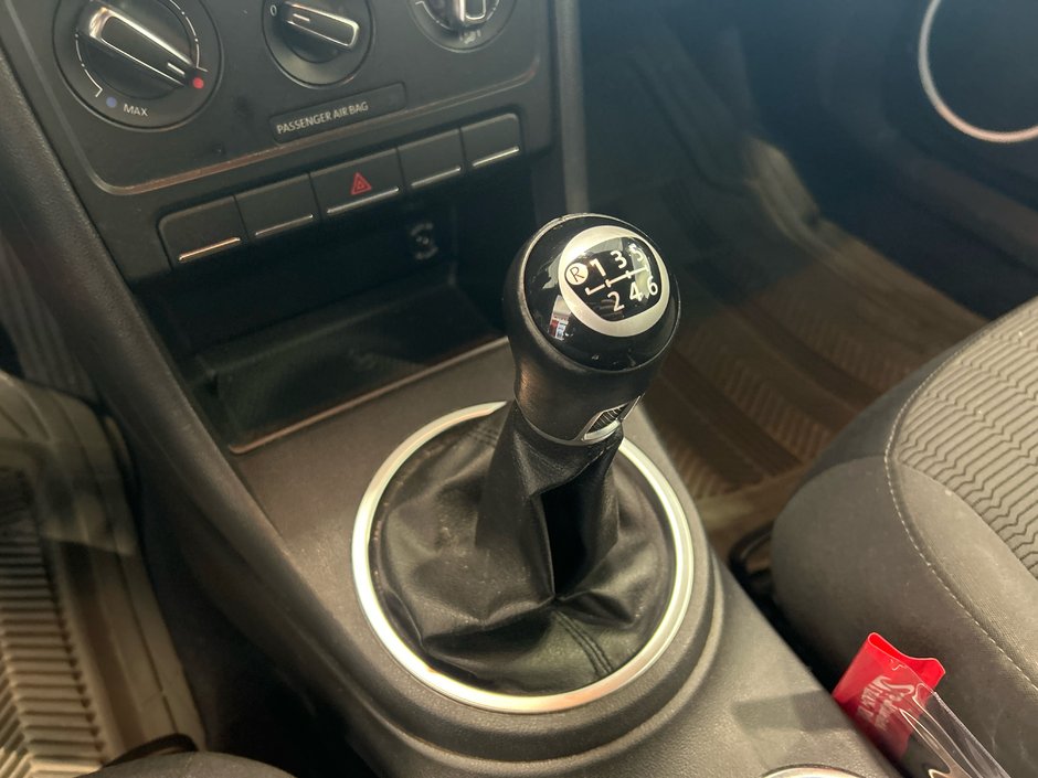 Volkswagen Beetle Coupe TDI 2013-14