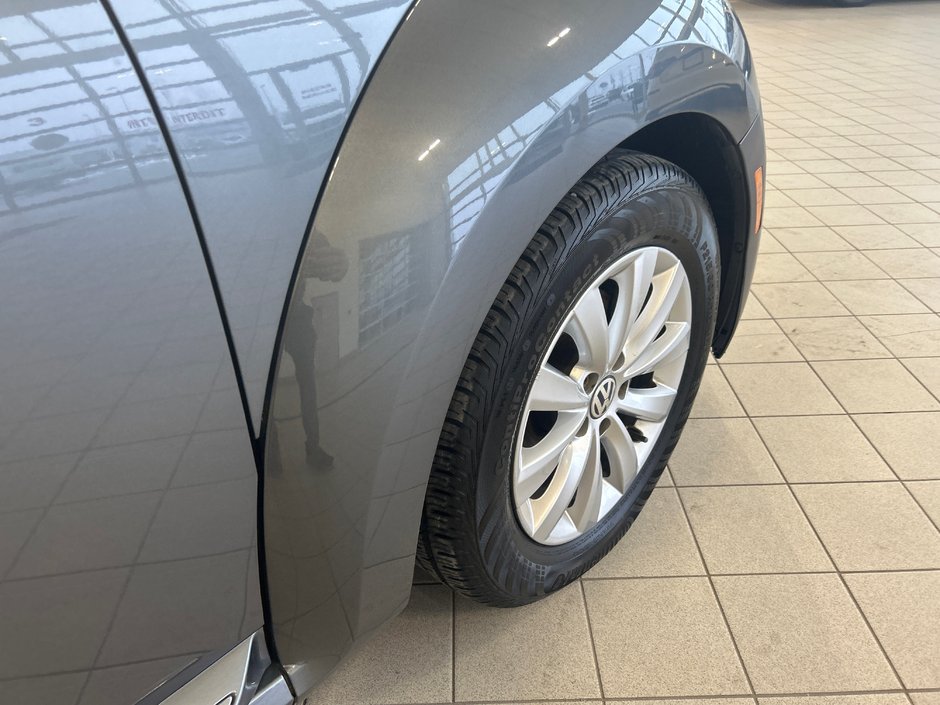 Volkswagen Beetle Coupe TDI 2013-9