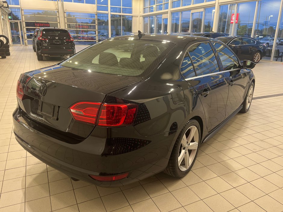 2013 Volkswagen GLI Trendline-4