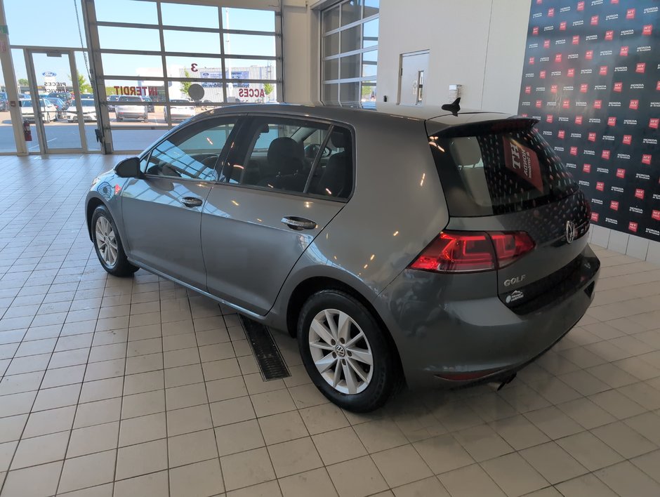 Volkswagen Golf  2016-6