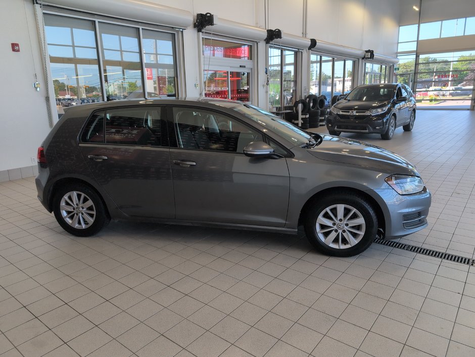 Volkswagen Golf  2016-3