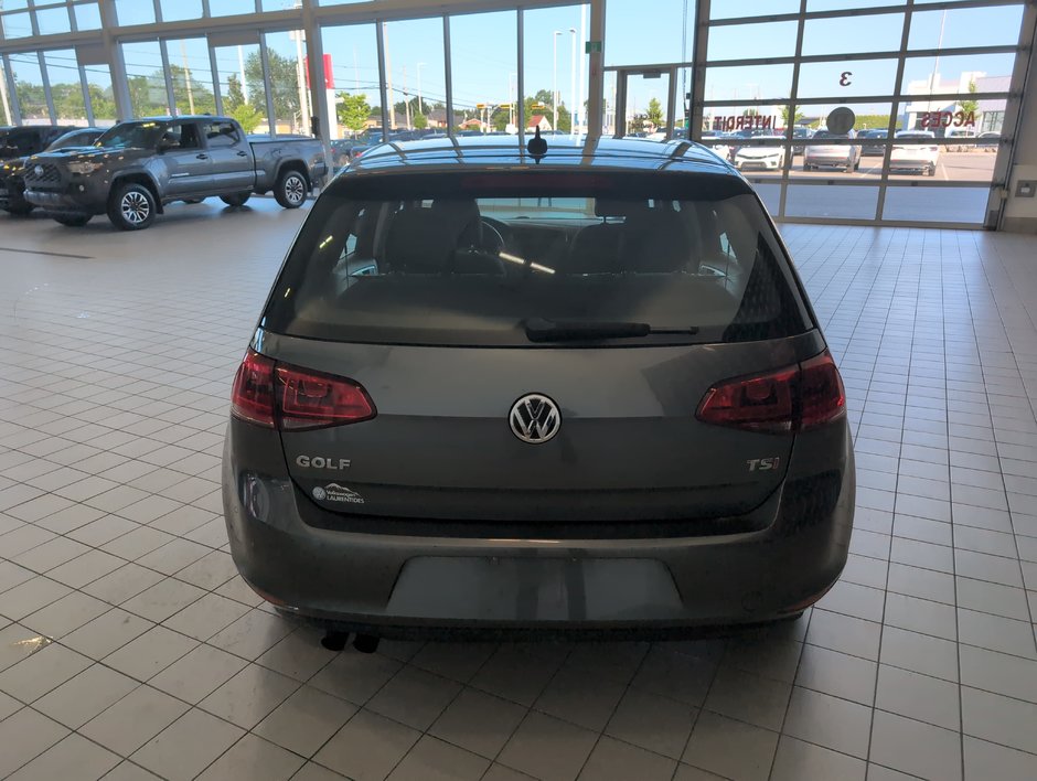 Volkswagen Golf  2016-5
