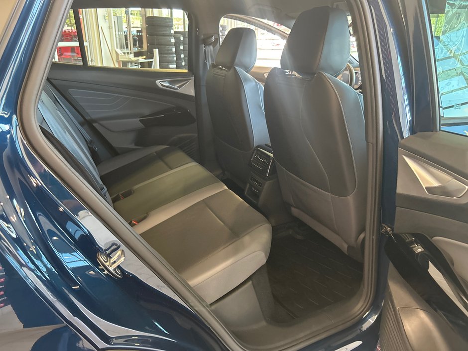 2023 Volkswagen ID.4 Pro S-11