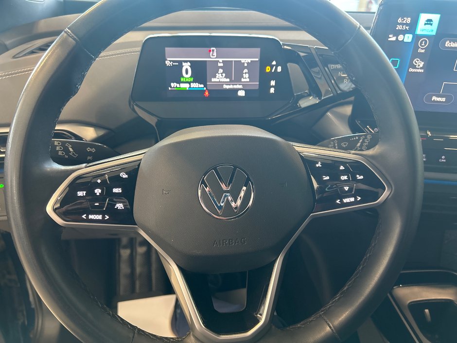 2023 Volkswagen ID.4 Pro S-22