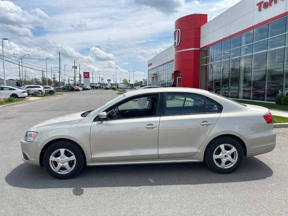Volkswagen Jetta Sedan Comfortline 2012-1