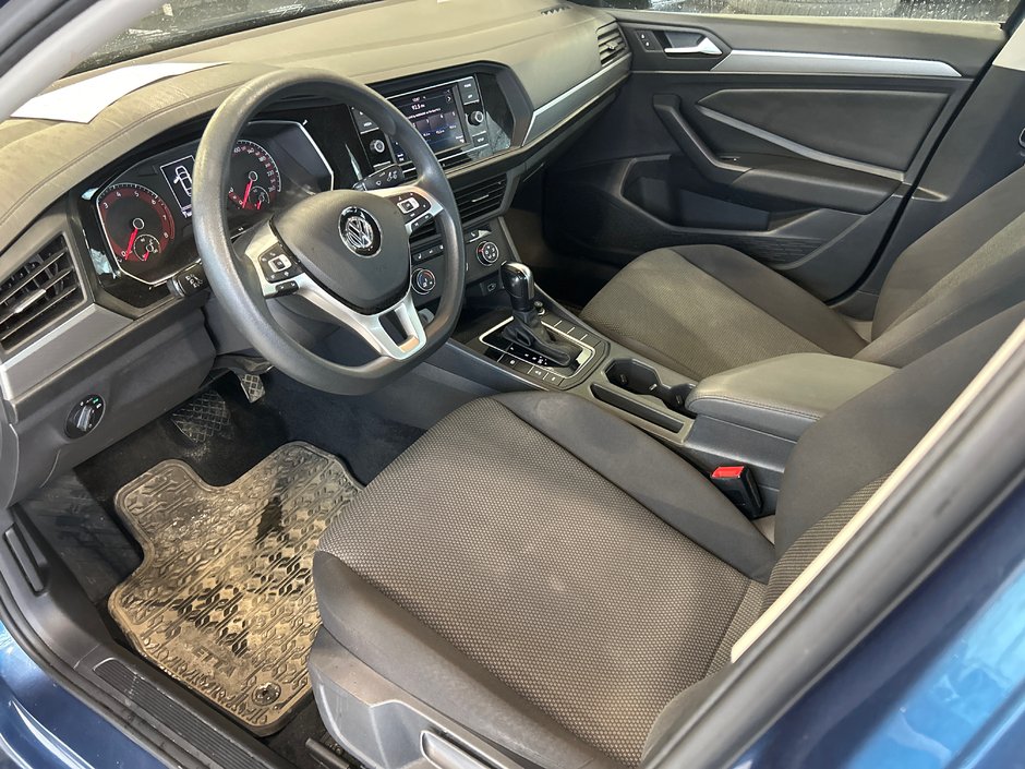 Volkswagen Jetta Comfortline 2019-6