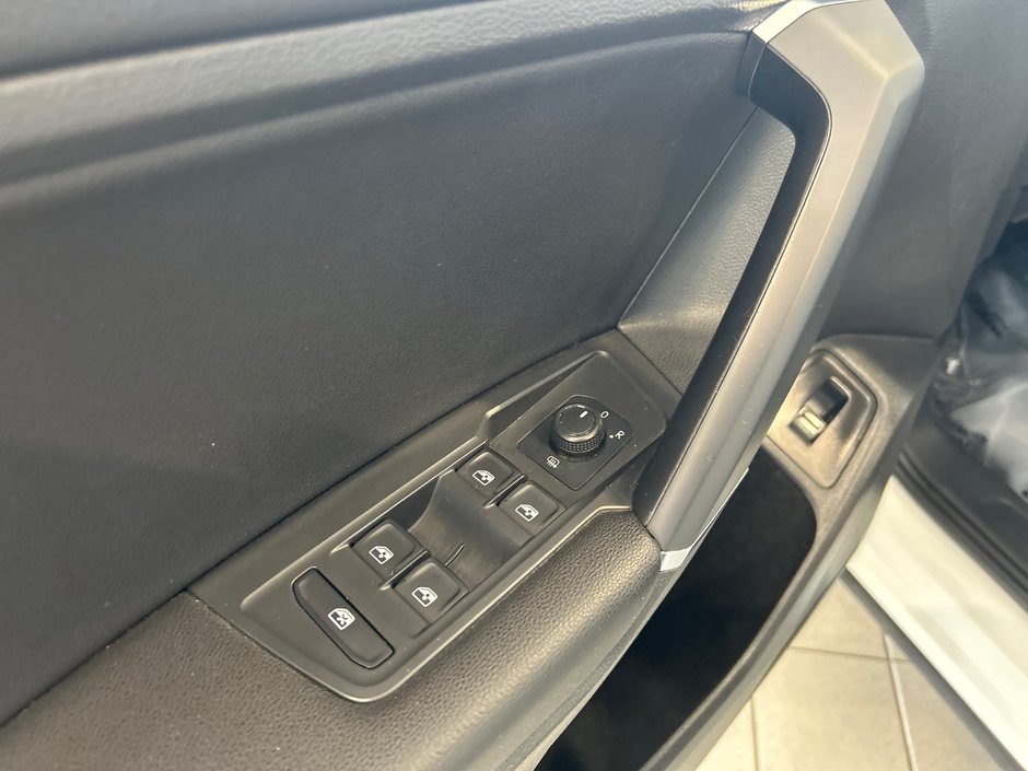 Volkswagen Tiguan Comfortline 7 places 2020-16