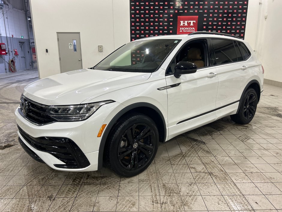 2023 Volkswagen Tiguan Comfortline R-Line Black Edition-0