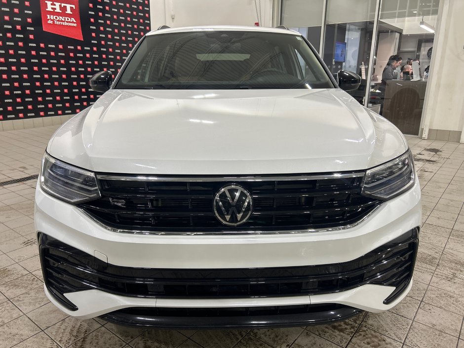 2023 Volkswagen Tiguan Comfortline R-Line Black Edition-3