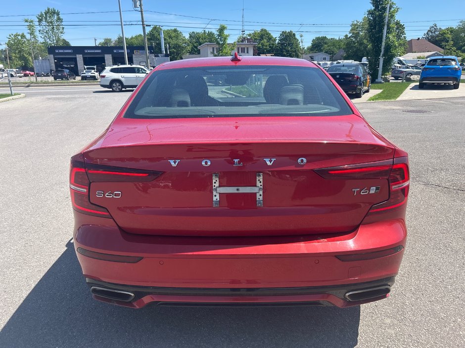 Volvo S60 R-Design 2019-3