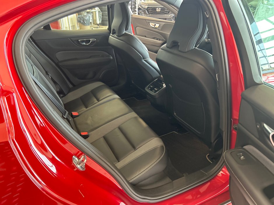 Volvo S60 R-Design 2019-29