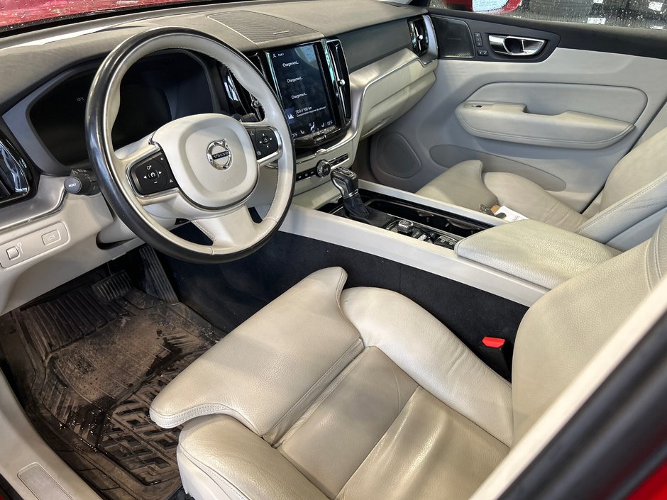 2020 Volvo XC60 Momentum-7