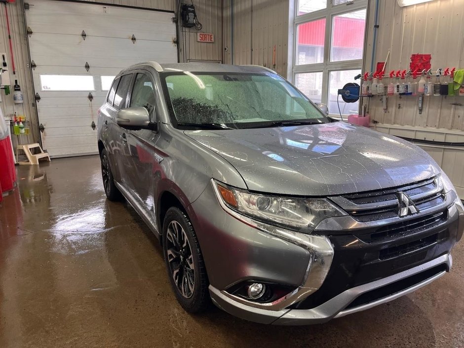 2018 mitsubishi store outlander phev se