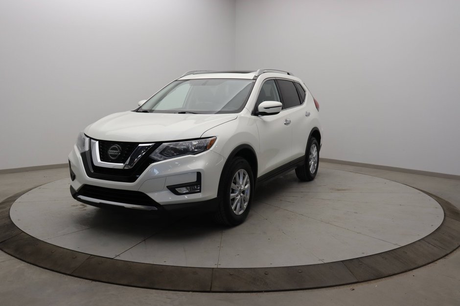 2018 Nissan Rogue in Baie-Comeau, Quebec - w940px