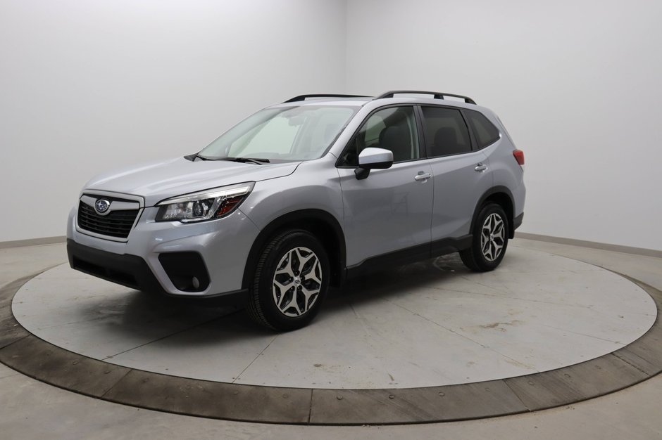 2019  Forester Touring/Convenience in Chicoutimi, Quebec